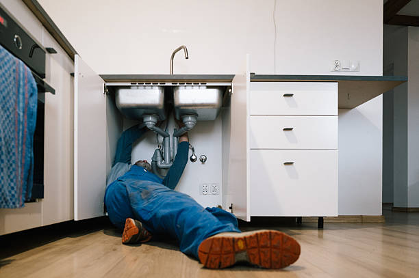 Professional Leak Detection technician working in Yorktown, IN